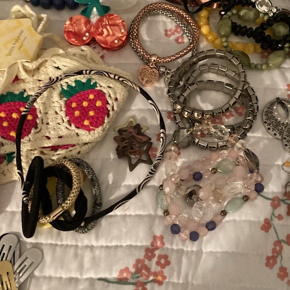 Huge Jewelry / Beauty / Hair Accessories Bundle - Picture 6 of 7